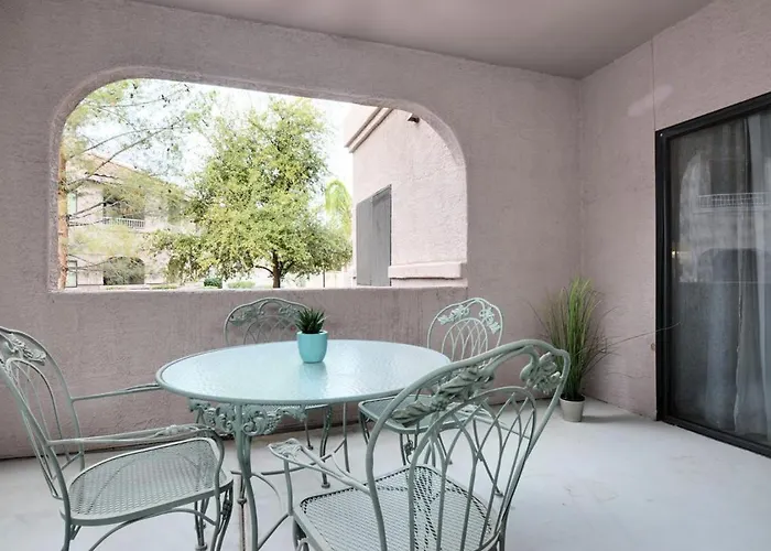 Location, Heated Pool, Spa, Upgraded Unit, Apartment Scottsdale