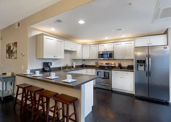 Apartment Location, Heated Pool, Spa, Upgraded Unit, Scottsdale